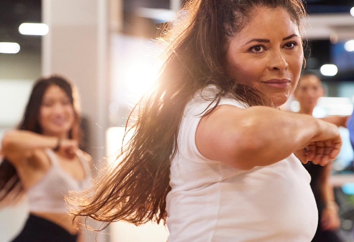 group of eos gym members working out together in a class