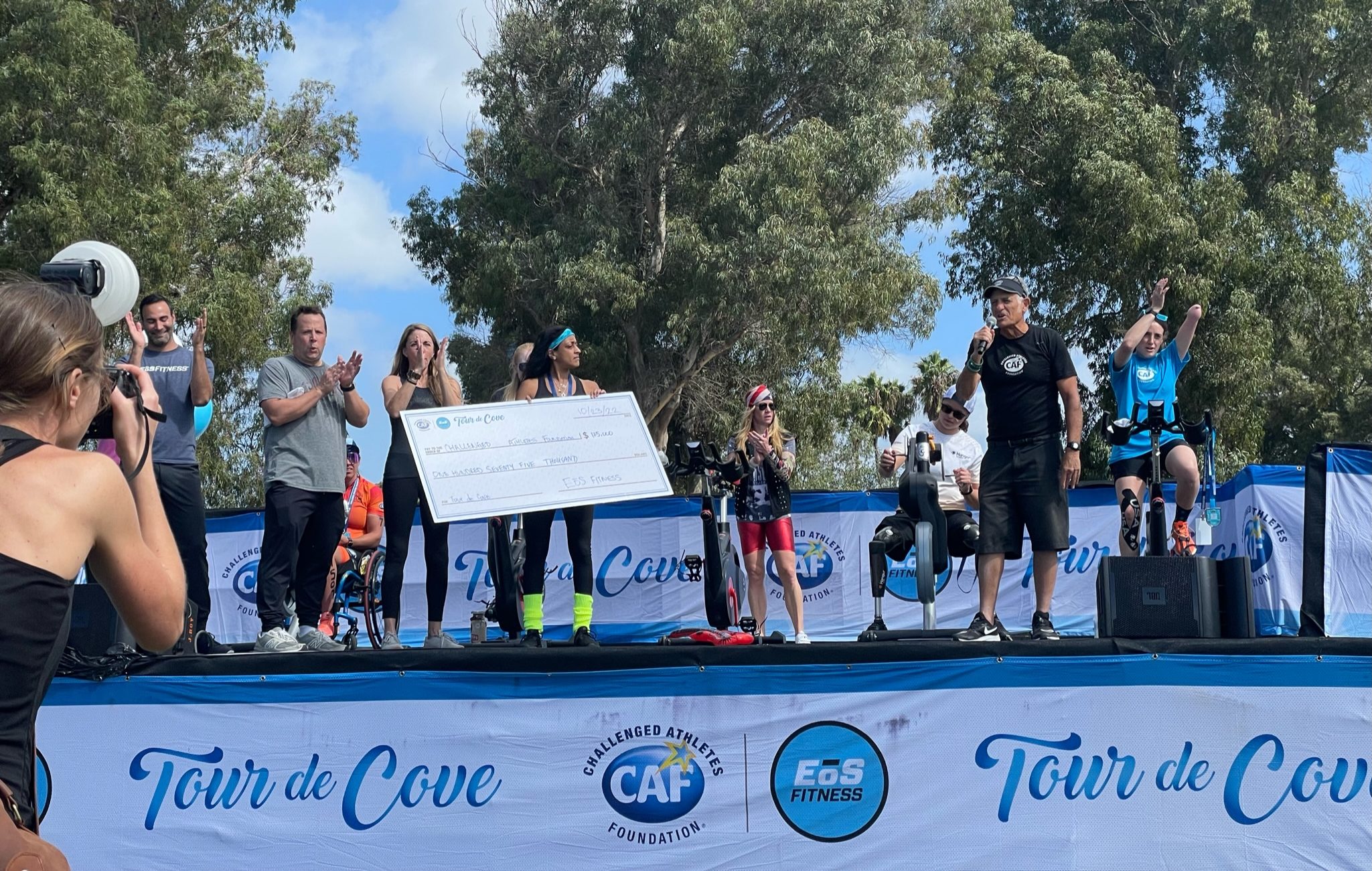 EōS Fitness Surpasses $100,000 Fundraising Goal for Challenged Athletes Foundation (CAF)